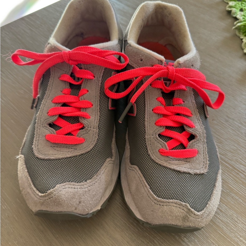 New Balance Gray Sneakers with Pink Laces